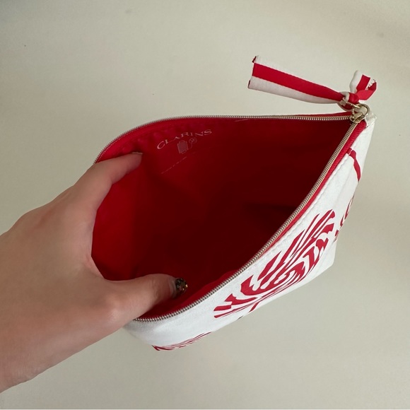 Clarins holiday edition zip pouch - Picture 4 of 5